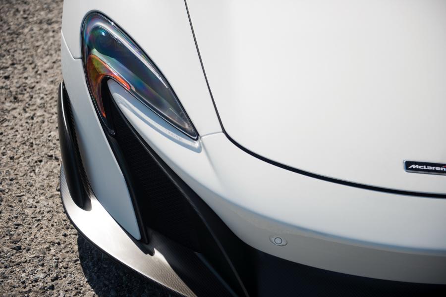 Детали экстерьера McLaren 675LT Spider 2016 года  (NA) (фото 21 из 23)
